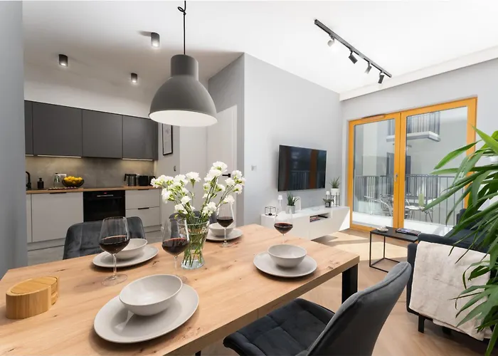 Quantum Premium Apartment & Free Parking!
